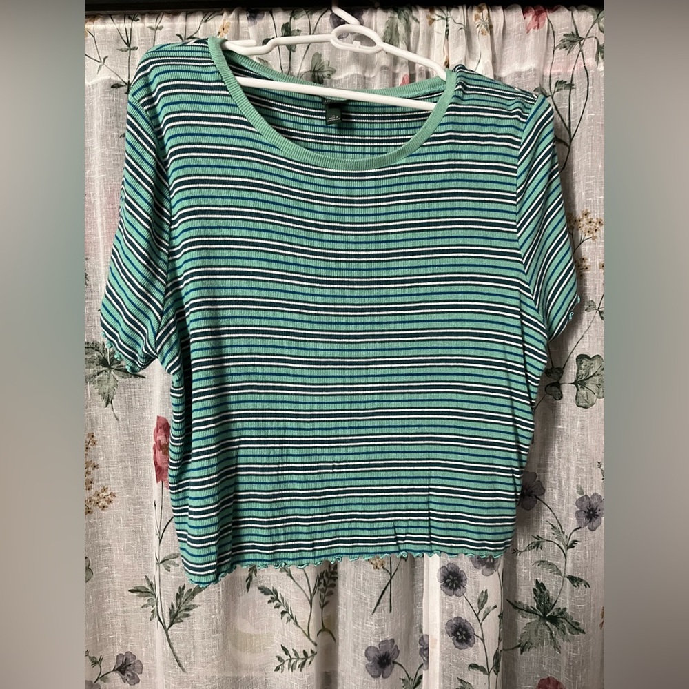 Cropped striped shirt